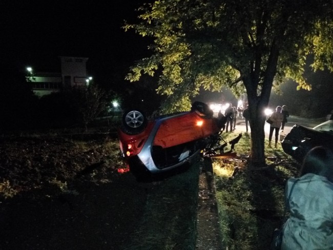 La Smart su cui viaggivano i due ragazzi