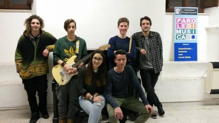 Alcuni dei ragazzi della Cerquetelli che rappresenteranno Cingoli al concorso nazionale "Giovani in Crescendo"