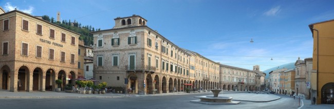 Piazza_del_Popolo_san-severino-1024x335