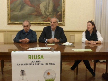 La presentazione in Comune con l'assessore Giulio Silenzi