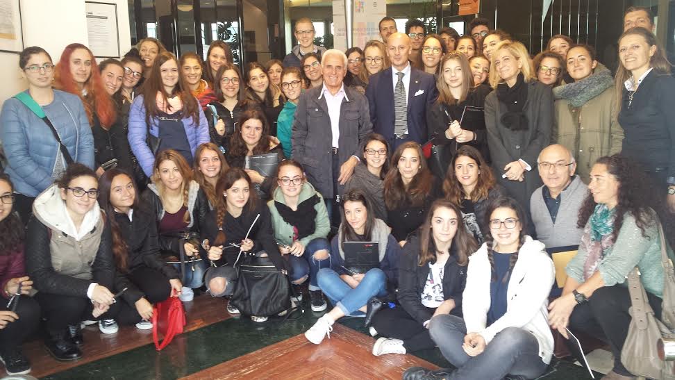I ragazzi in visita alla Reschini Srl