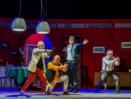 Uomini sull'orlo di una crisi di nervi teatro Treia (1)