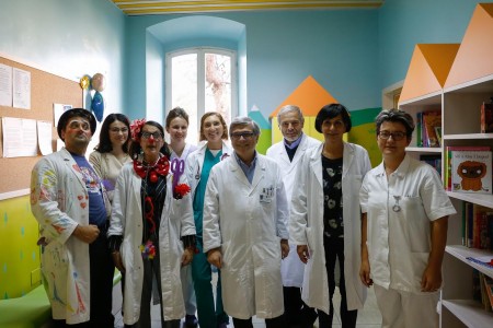 arredi pediatria luna a dondolo 3