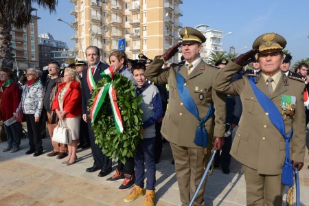 celebrazioni 4 novembre - piazzale italia monumento - civitanova (2)