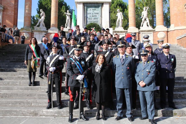 cerimonia 4 novembre 2015 monumento macerata_Foto LB (21)