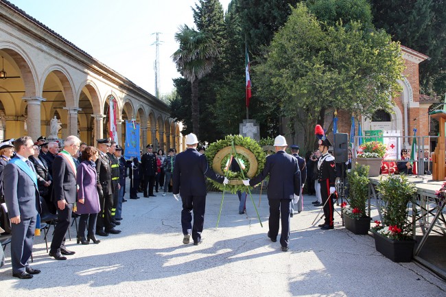cerimonia commemorazione defunti cimitero macerata_Foto LB (5)
