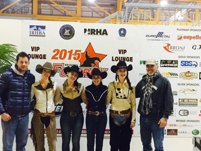 cow girl cavallo rodeo