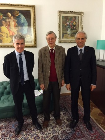 da-sx-direttore-generale-stefano-canella-presidente-alberto-niccoli-vice-presidente-sandrino-bertini-e1446748033538-338x450