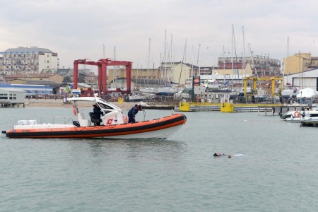 esercitazione-capitaneria-di-porto-civitanova-6-450x300