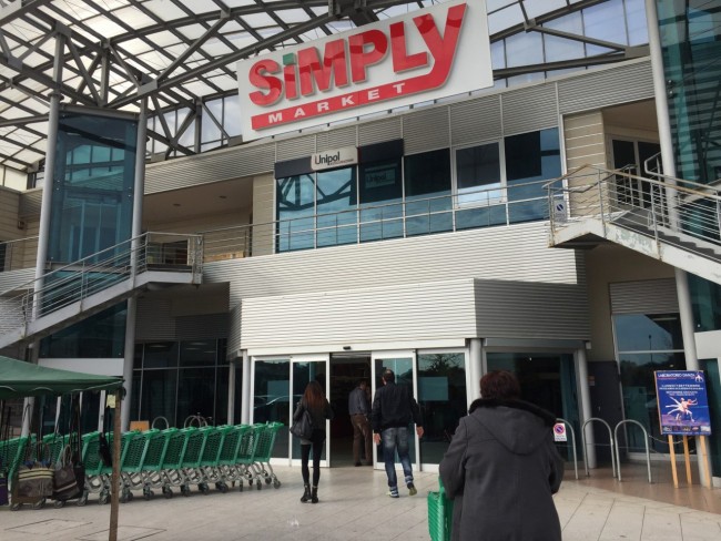 Il Simply di via Zavatti (Foto di Federico De Marco)