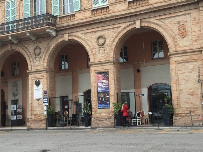 Le vetrate al Caffè Maretto