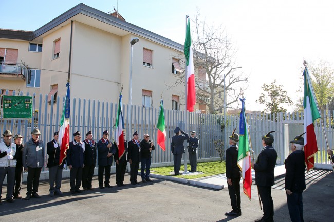 L'alza bandiera
