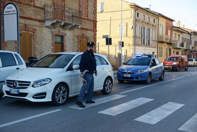 incidente - donna investita via colombo - polizia - civitanova (1)
