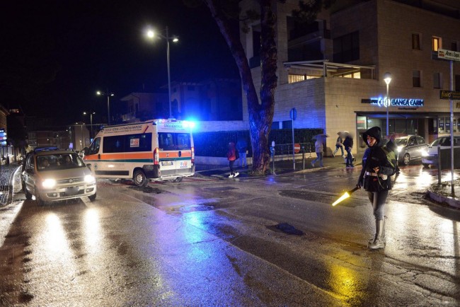 incidente - uomo investito via cecchetti - 118 polizia municipale - civitanova (1)