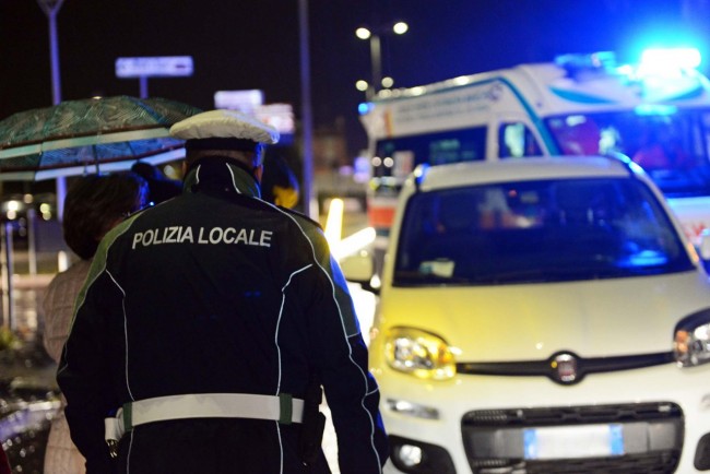 incidente - uomo investito via cecchetti - 118 polizia municipale - civitanova (2)