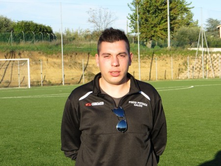 L'allenatore dei giovanissimi del Porto Potenza calcio, Marco Gallucci