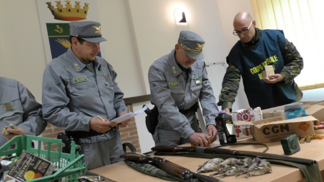 materiale sequestrato 2