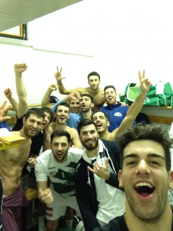 Il selfie dei giocatori della Medea a fine gara