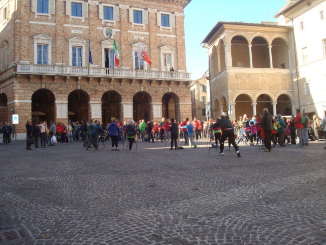 nordic walking trekking urbano macerata1
