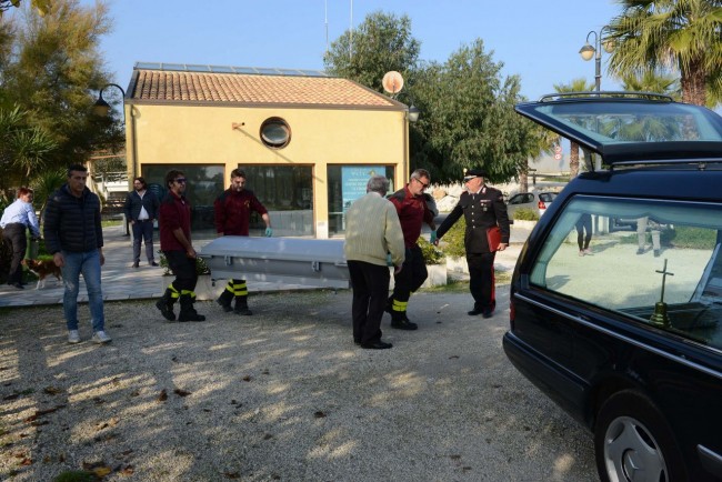 recupero cadavere in mare - porto potenza picena (8)