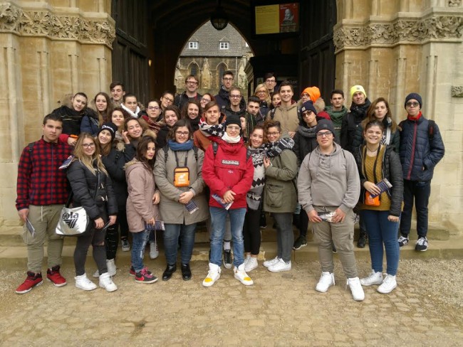 tudenti ipsia londra