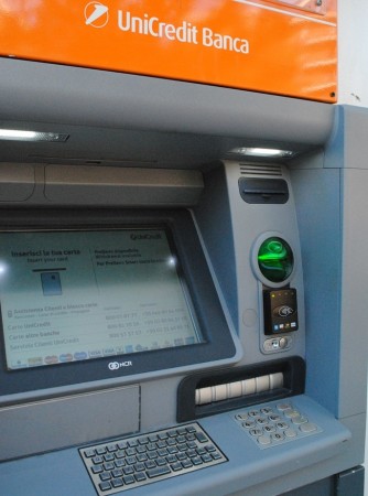 Un bancomat per ipovedenti