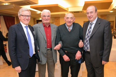 Colacito, Pistilli, Palombini e Mario Moroncini (maglioncino verde), Consigliere storico per 40 della Bcc di Civitanova