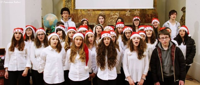 Il coro delle voci bianche del Liceo Leopardi (foto di Francesca Rubini)