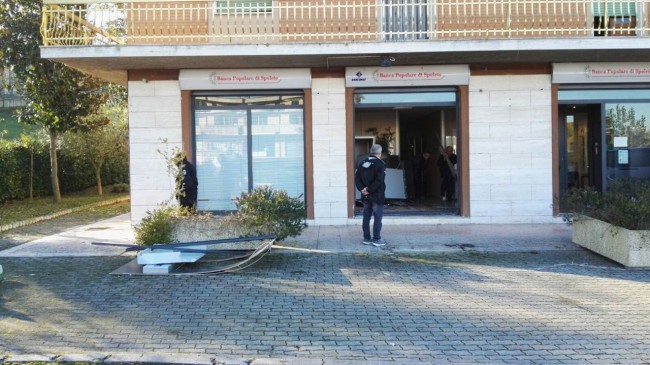 bancomat monte san giusto 11-12-2015 (2)