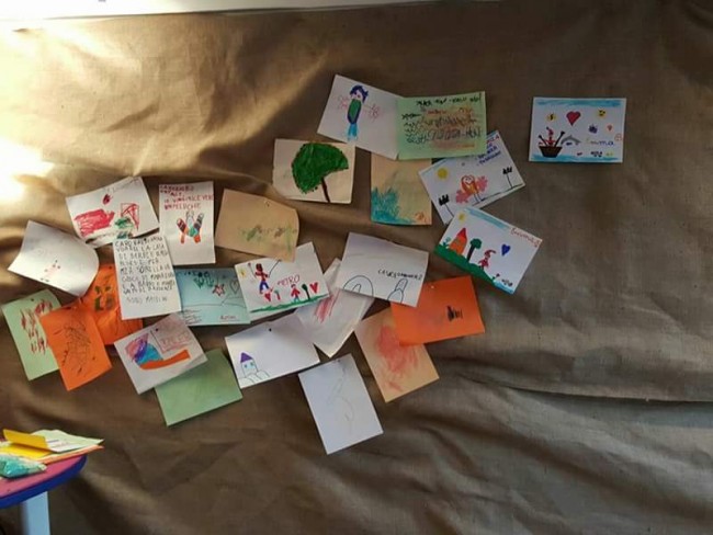Le letterine che i bambini hanno portato a Babbo Natale