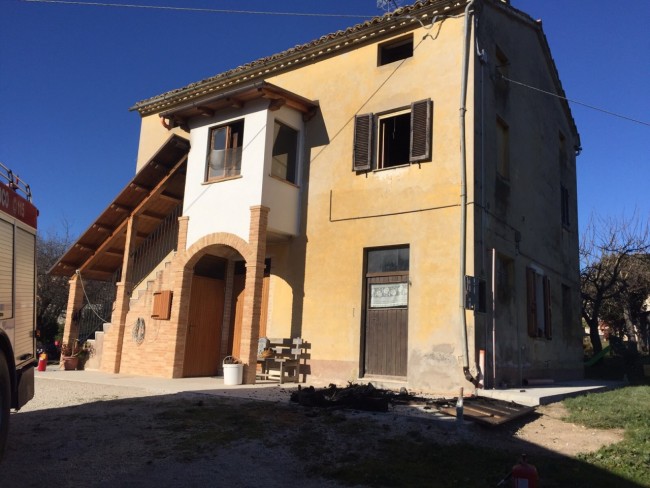 incendio casa cingoli (2)