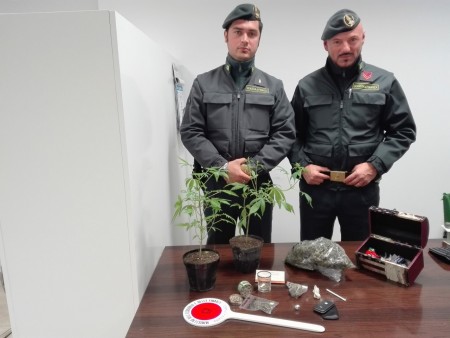 marijuana sequestrata gdf macerata