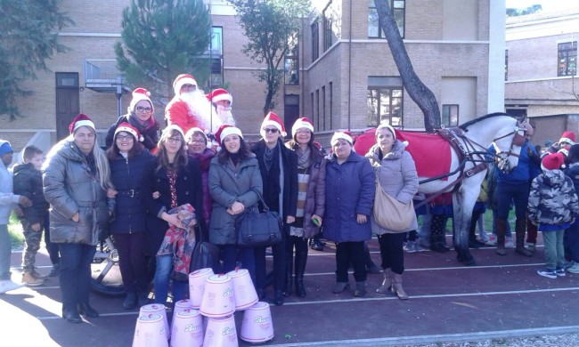 natale 2015 scuola bezzi grandi don bosco consegna panettoni (1)