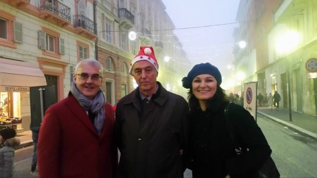 Il sindaco Romano Carancini, Mario Mozzoni dell'Avis e il vicesindaco Stefania Monteverde