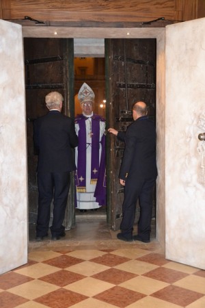 porta santa loreto (1)