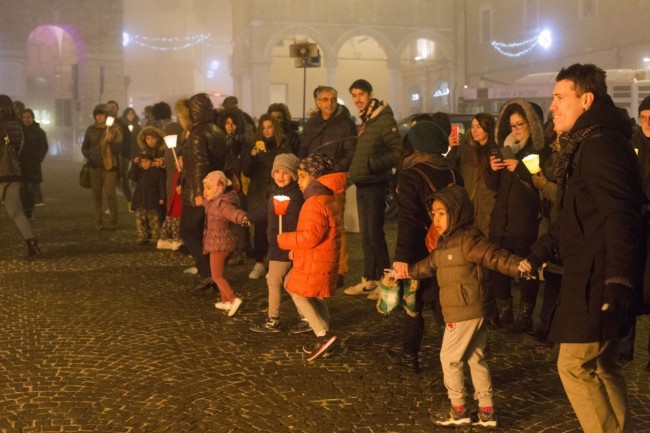 processione falò piazza 2015 foto ap (16)