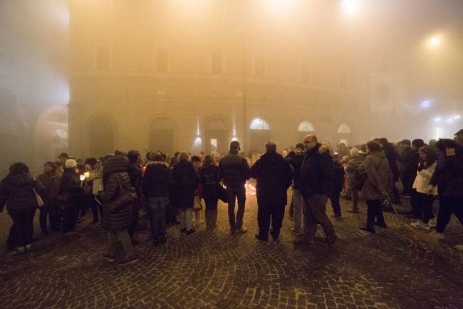 processione falò piazza 2015 foto ap (20)