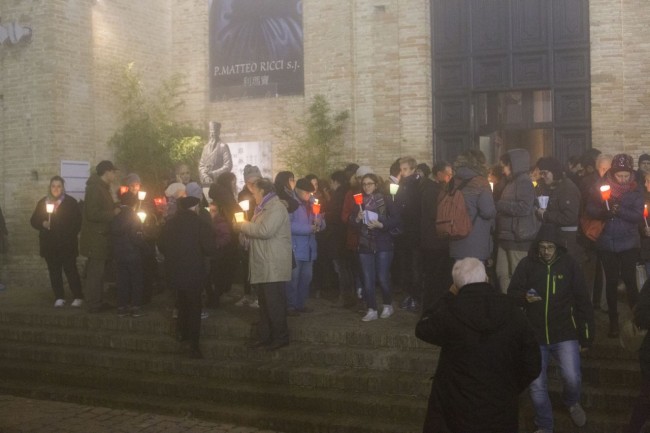 processione falò piazza 2015 foto ap (4)