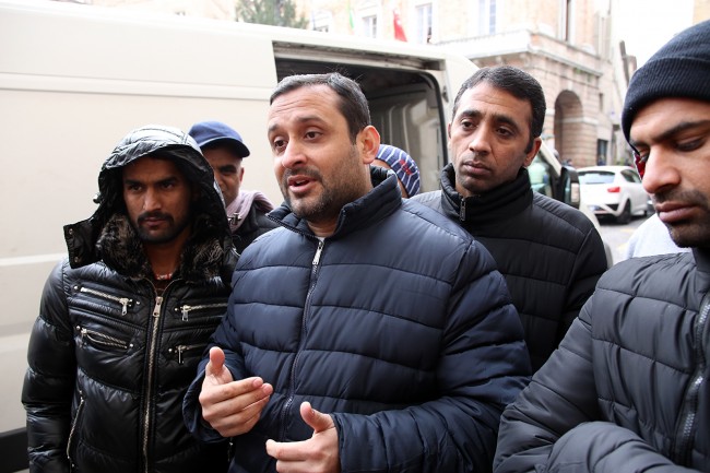 protesta pakistani piazza macerata_foto LB (3)
