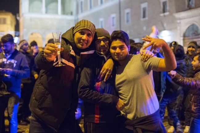capodanno a macerata piazza libertà 2016 foto ap (9)