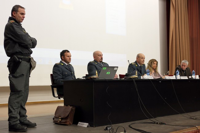 Guardia di Finanza a Ragioneria Macerata_Foto LB (5)