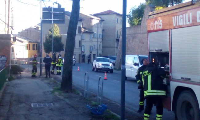 Intervento dei vigili del fuoco a Rampa Zara