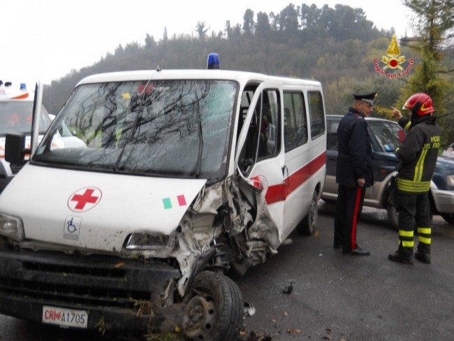 incidente stradale treia ambulanza (2)