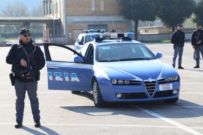 posto di blocco polizia villa potenza foto ap (12)