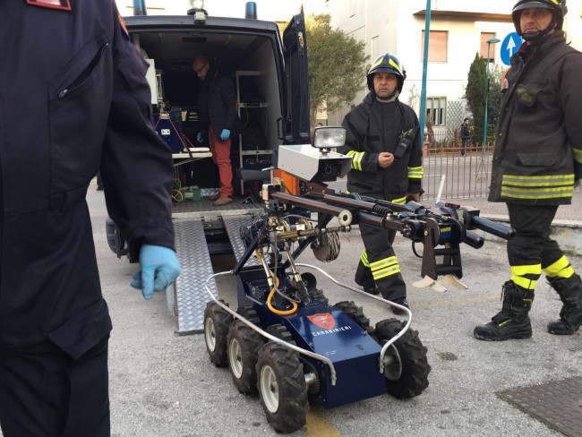robot artificieri bomba porto potenza carabinieri fdm