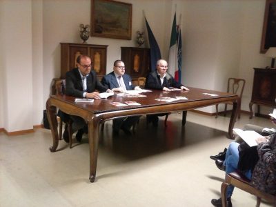 La presentazione del volume "Lavoriamo in cooperativa"