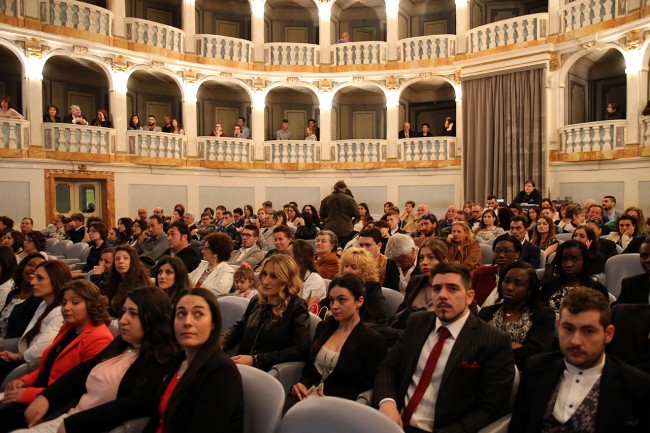 Laurea infermieri Teatro Lauro Rossi Macerata_Foto LB (1)