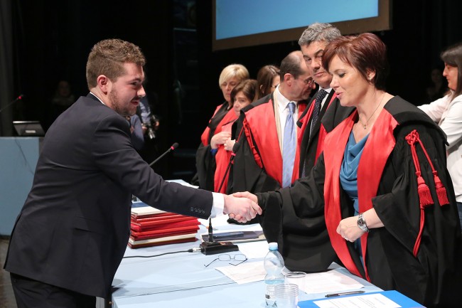 Laurea infermieri Teatro Lauro Rossi Macerata_Foto LB (14)