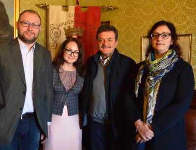 Da sinistra
