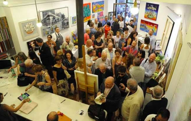 L'inaugurazione della nuova sede della Bottega Ferretti, nel giugno scorso, presnete il Premio Oscar, appena reduce allora dalla trionfale apertura del Festival dei Due Mondi di Spoleto 